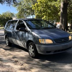 2001 Toyota Sienna