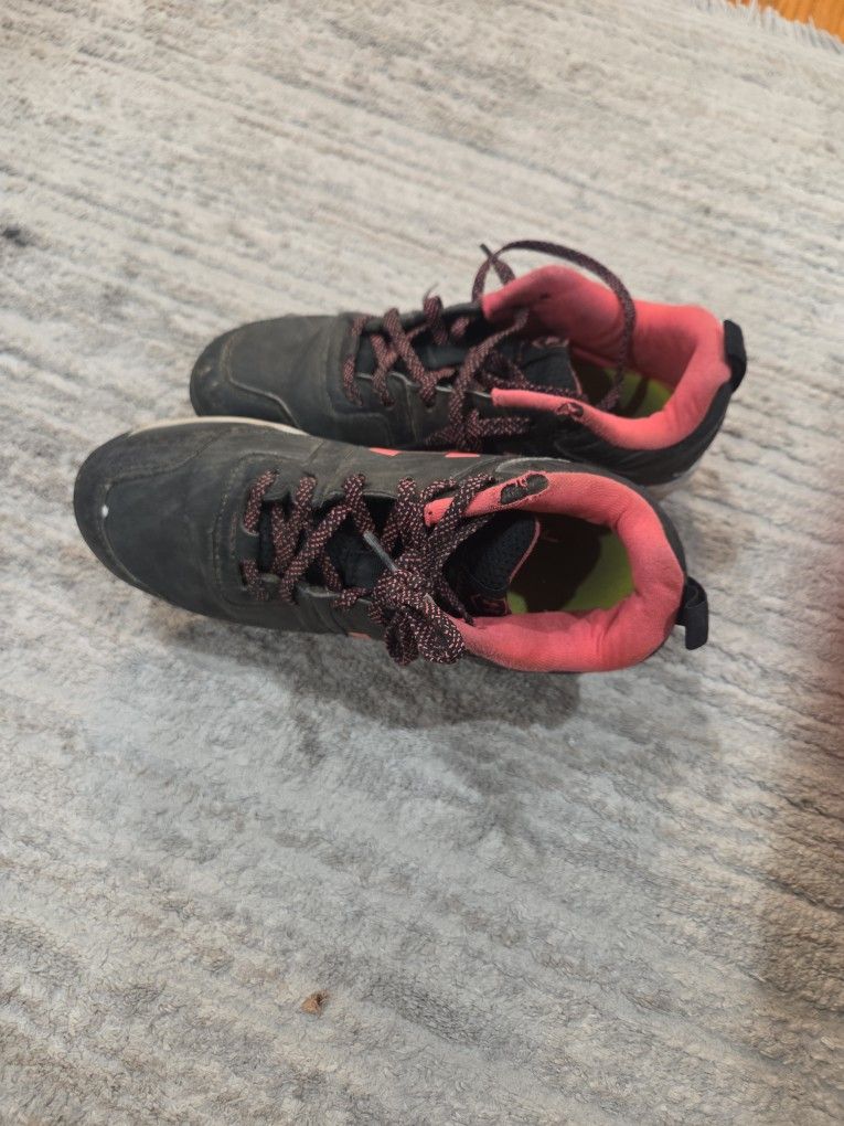 Girls Size 3 Softball