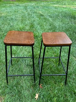 Set of 2 stools