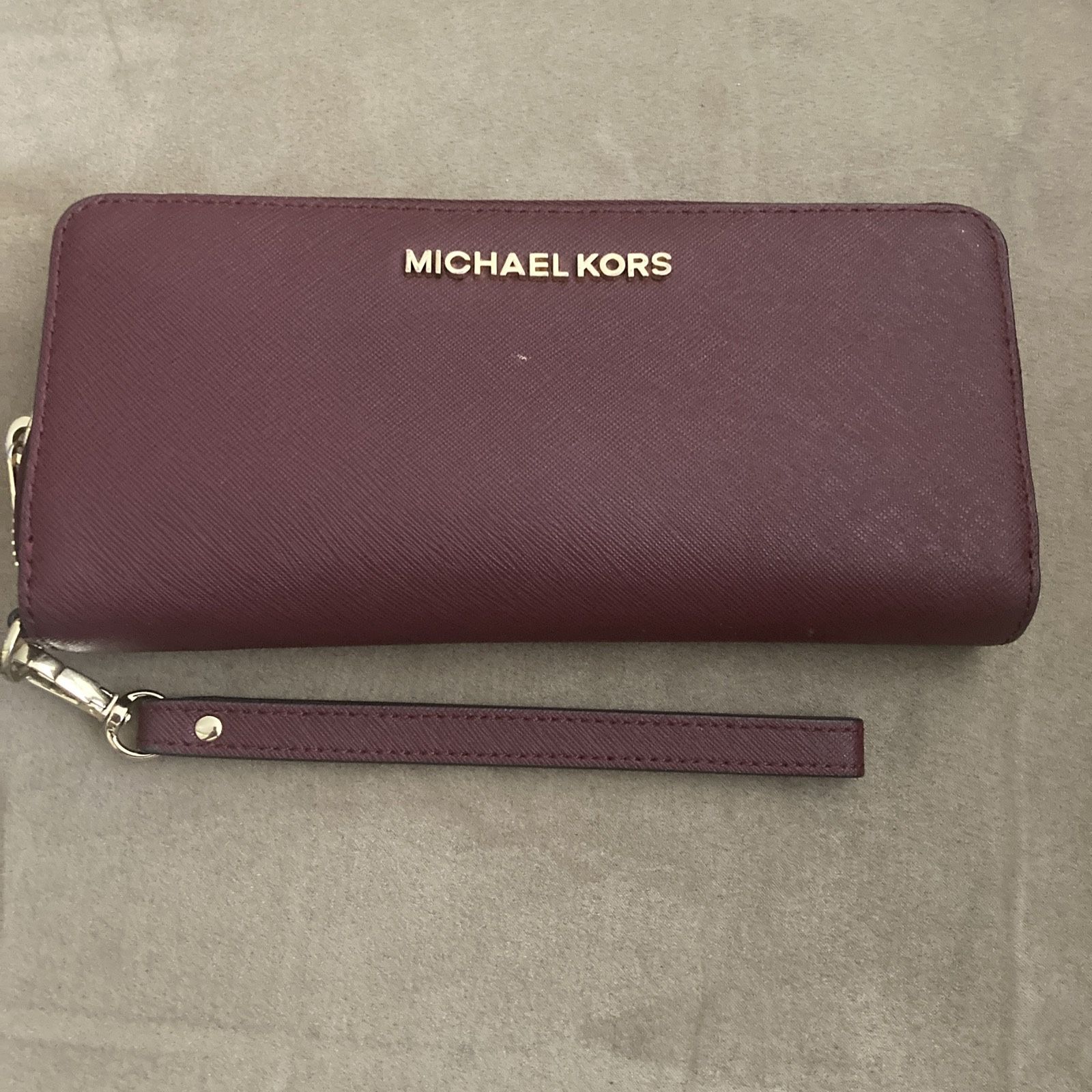 Michael Kors jet set wallet