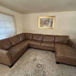 Beautiful Leather Brown Sectional 