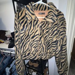 SHEIN animal Print Cropped Jacket 