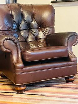Chesterfield Churchill Chair