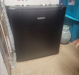 Mini fridge
