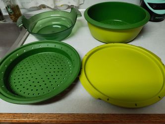 Vintage Tupperware steamer set