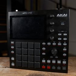 Akai MPC One Console