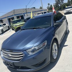 2019 Ford Taurus