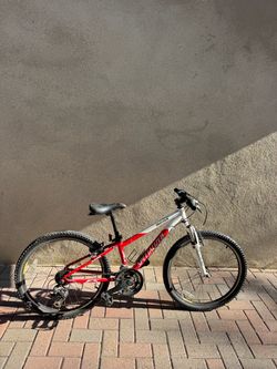 Hotrock specialized bike 24”