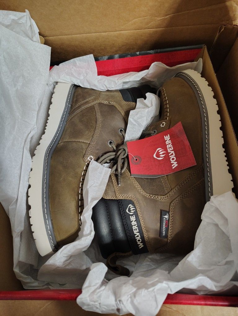 Size 9.5 Wolverines NEW