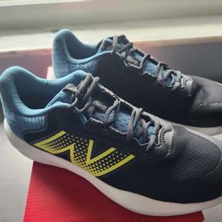 New Balance Mens Pickleball Sneakers Size 11 Brand New!!