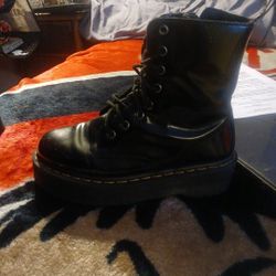 Dr. Martens air cushion sole