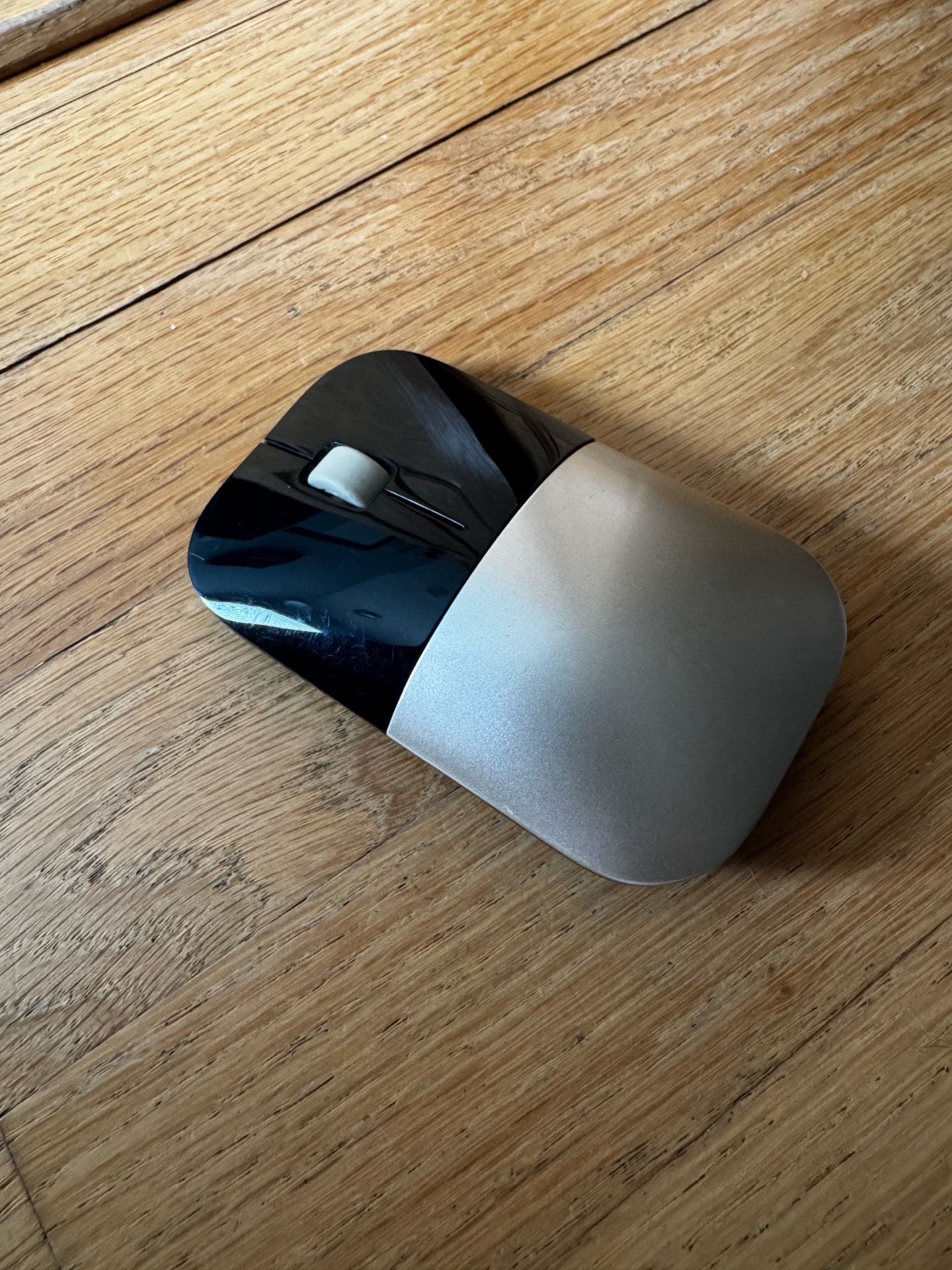 HP Z3700 Wireless Mouse – Slim & Portable – Works Great