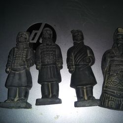Chinese Immortal  Statue 5" Tall.