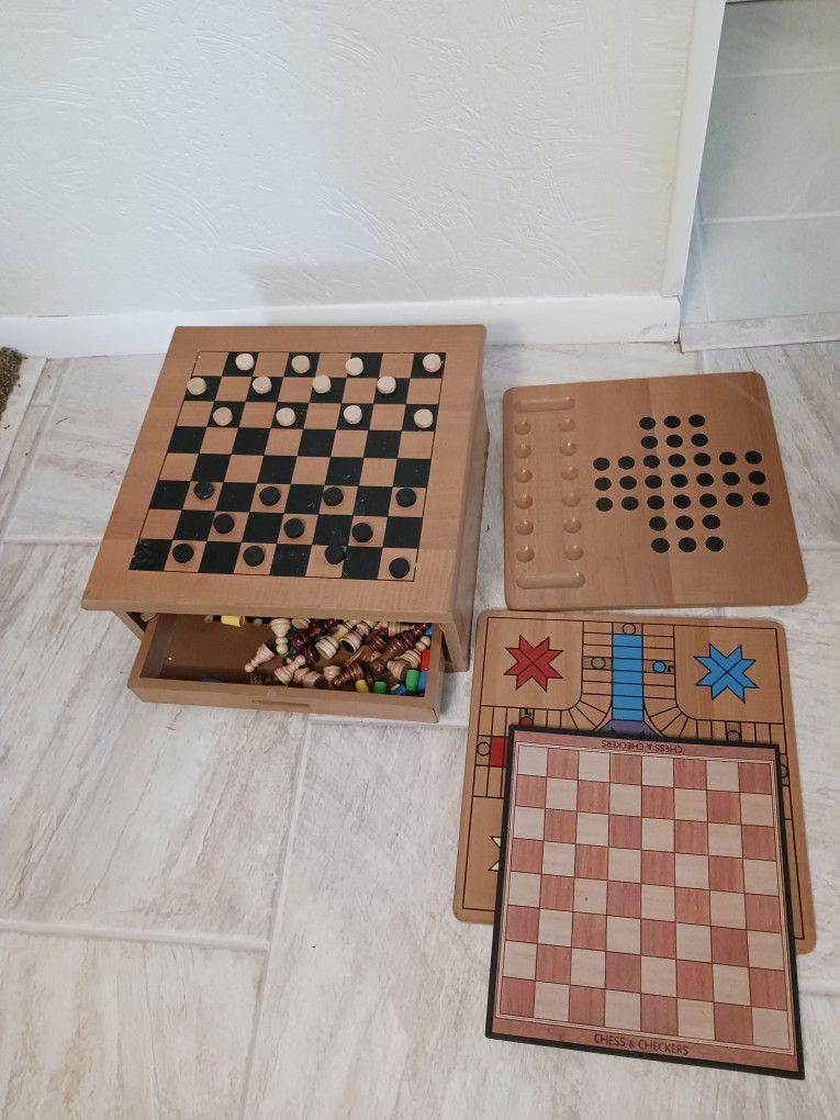 Wood Checker Chess Game Boards & Pieces See Pics