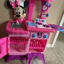 Minnie Mouse Kitchen 