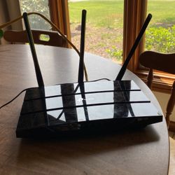 TP LINK ROUTER AC1750