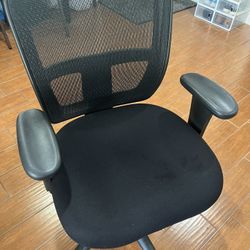 EXCELLENT CONDITION  Friant Zone Too Mesh Back Task office Chair with wheels arm rest adjustable