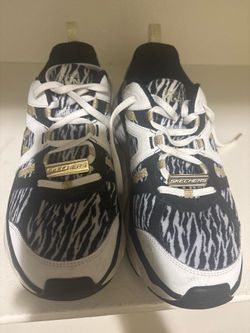 Sketchers size 8