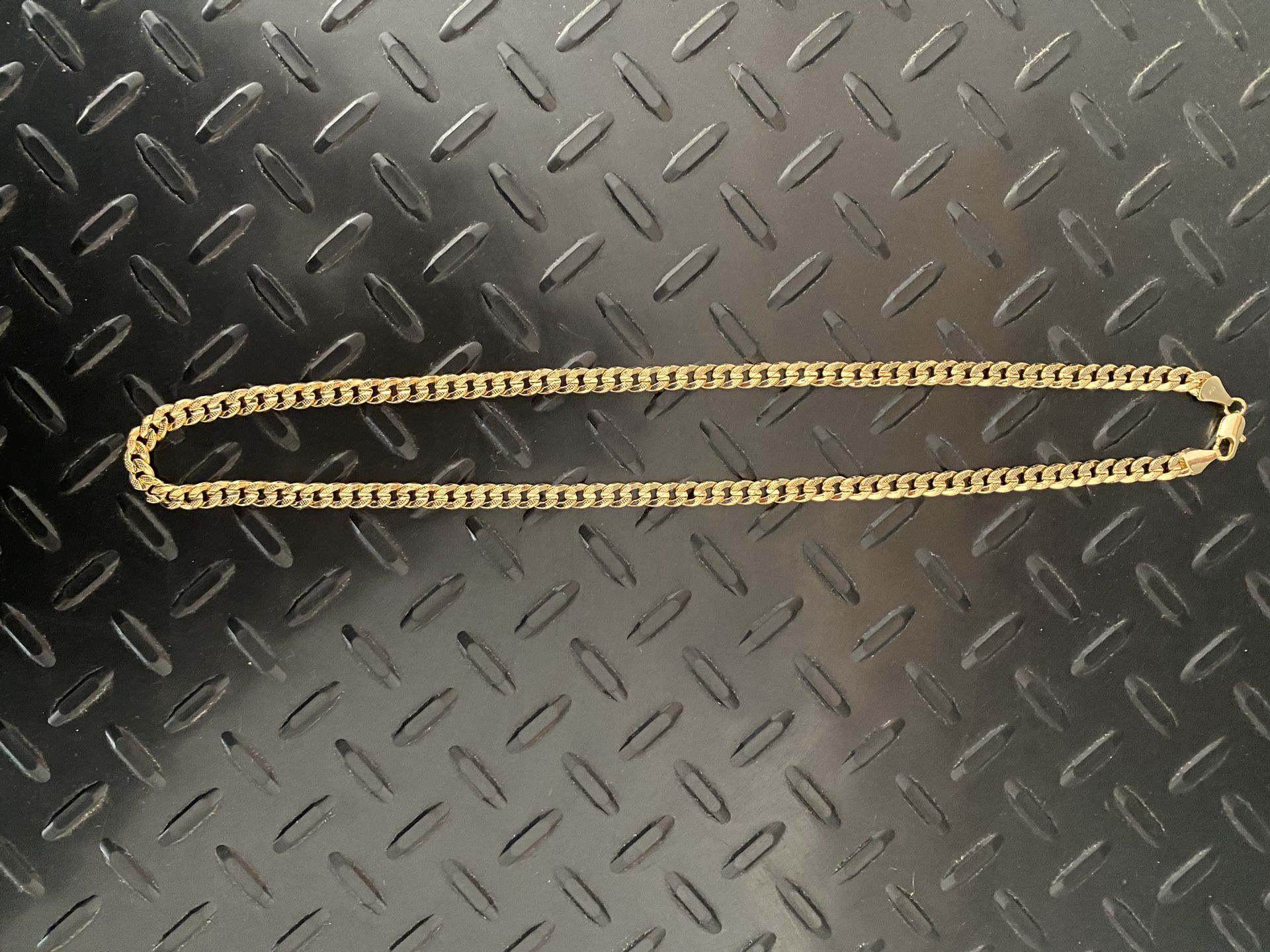 24” 18k Gold Curb Link Chain
