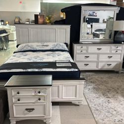 Sawyer Antique White/Brown 4 Piece Queen Bed, Dresser, Mirror and Nightstand Set /P