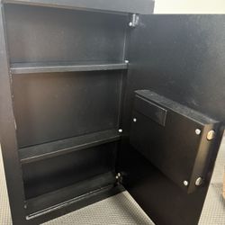 Solid Wall Safe Toleblid 