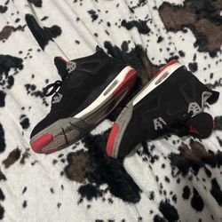 Bred Jordan 4s 