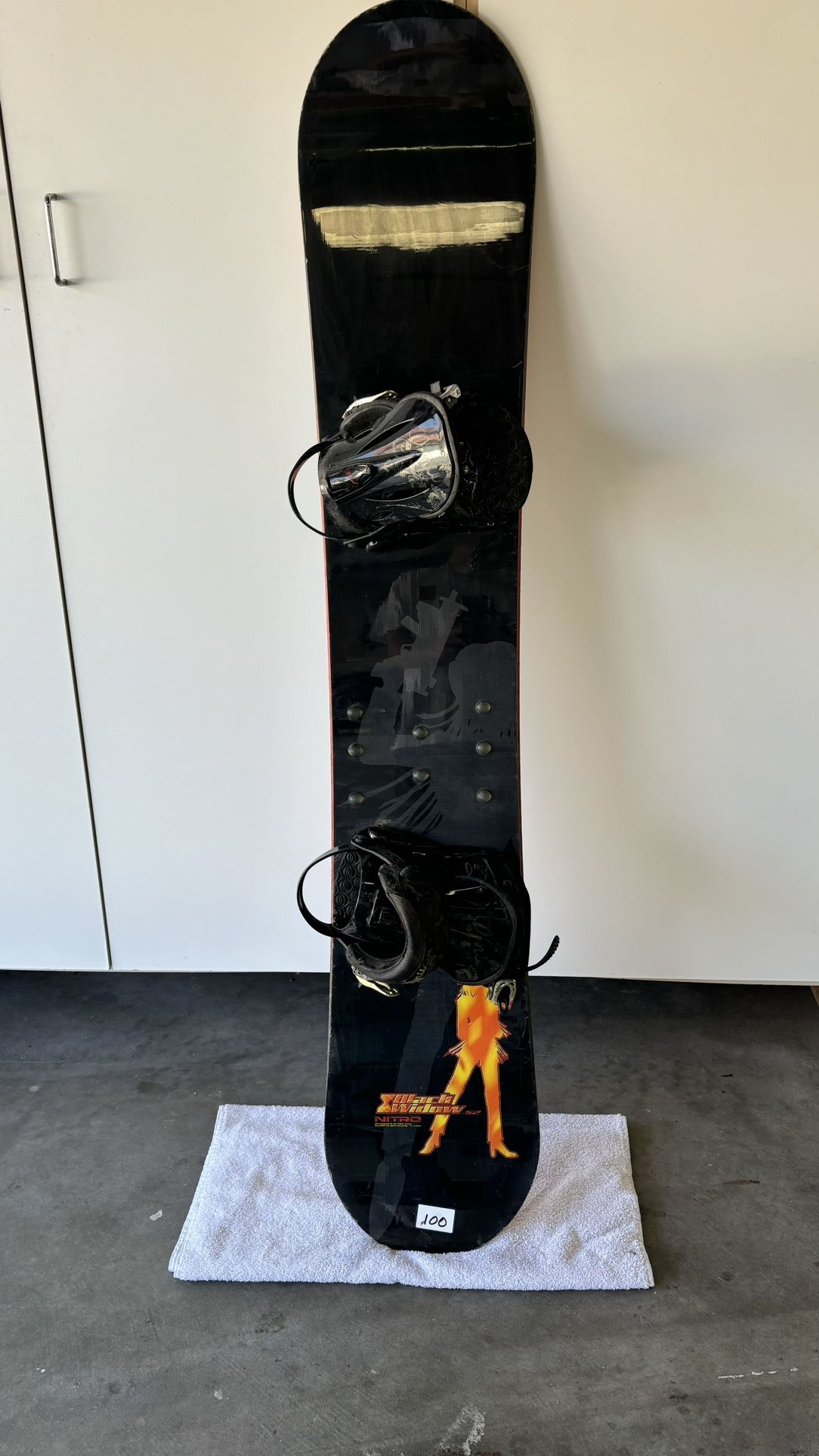 Nitro Black Widow Snowboard 152cm