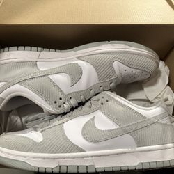 Nike Dunks 