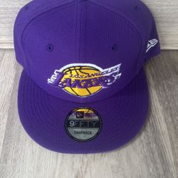Los Angeles Lakers New Era Snapback Hat$35