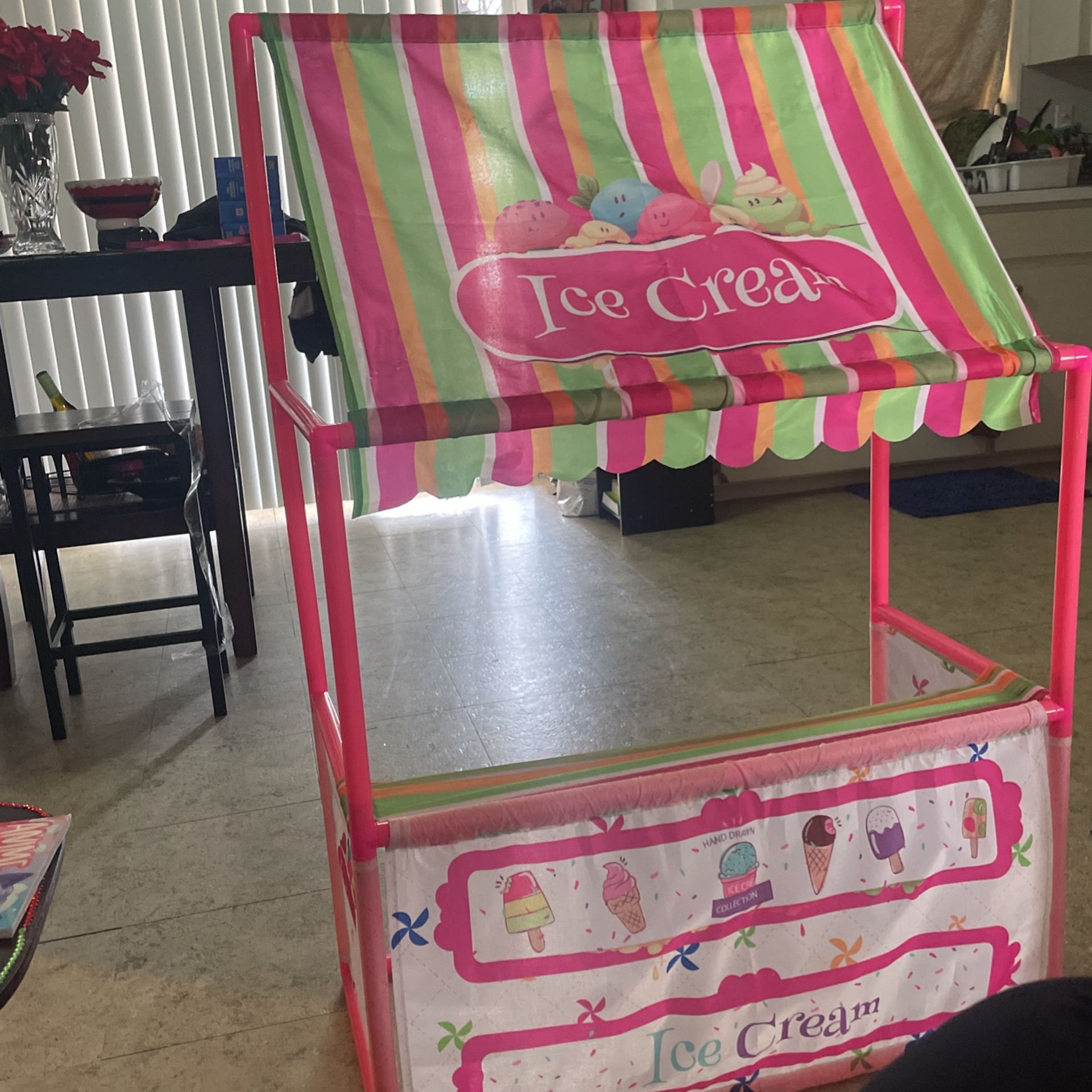 Ice Cream Stand Kids