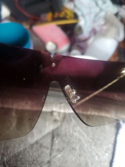 LV $100 obo