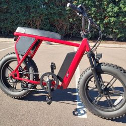 Juiced Camp Scrambler E-Bike And Spare Parts Bike 