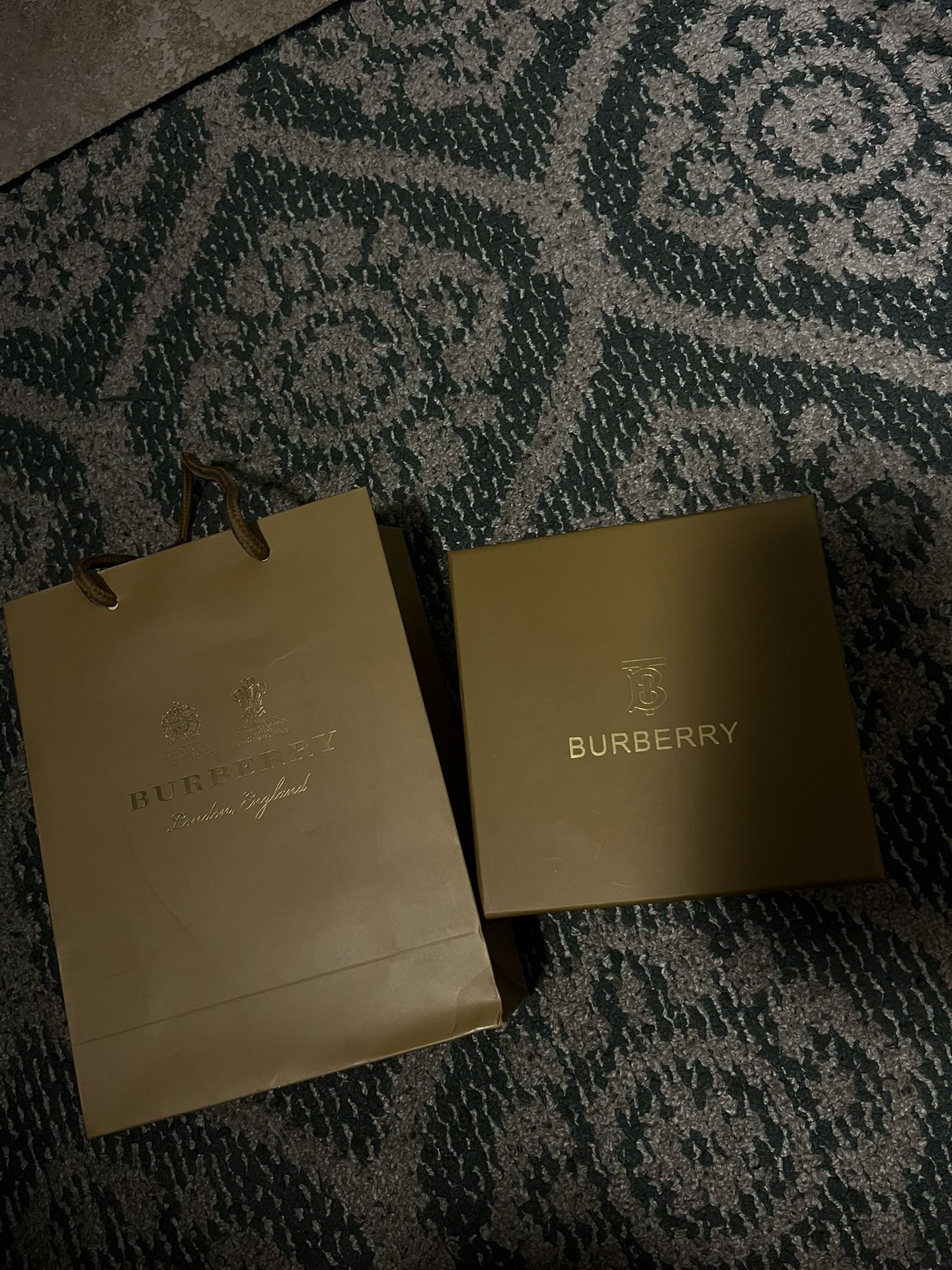 Burberry Belt Last Size Small( Take For A Steal)