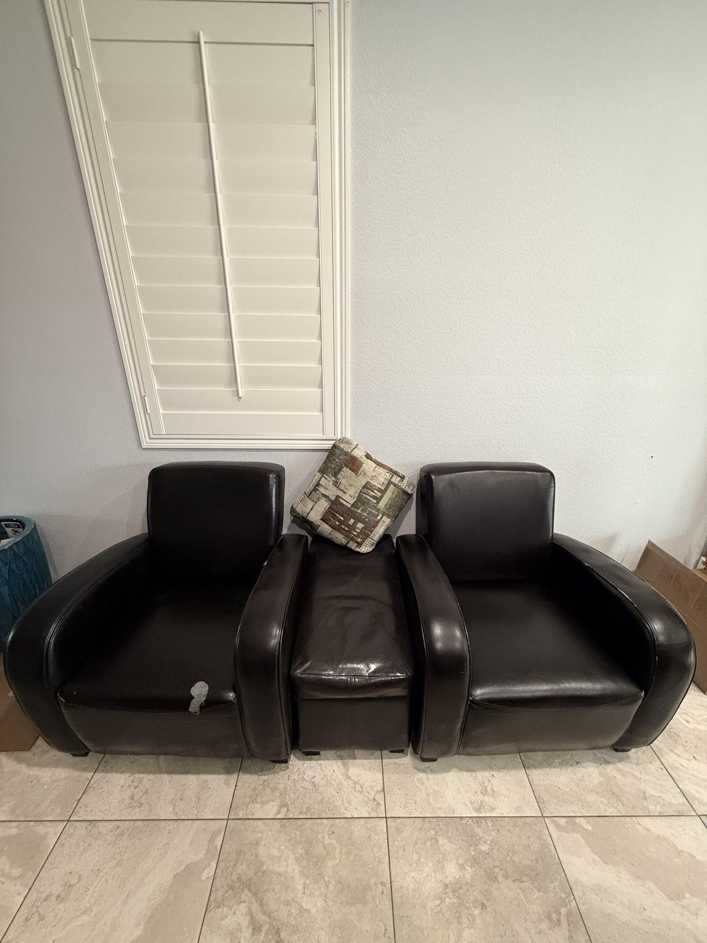 🪑 3-Piece Lounge Chair Set – Dark Brown - NEED GONE