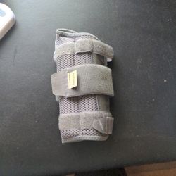 Futuro Arthritis Carpal Tunnel Wrist Guard