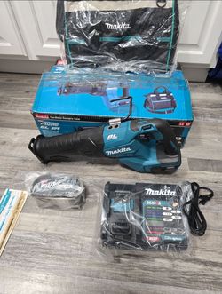Makita grj01m1 40V max XGT Brushless Cordless Reciprocating Saw Kit battery charger bag and blades NEW never used