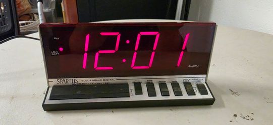 Vintage Spartus Large Numbers Digital Clock