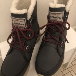 Ladies Sketcher Snow Boots