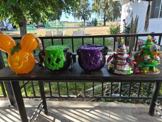 Disneyland popcorn buckets
