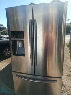 Samsung refrigerator everything works great