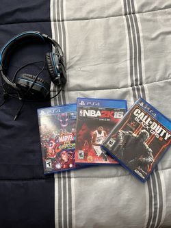 3 PS4 Games and Headphones