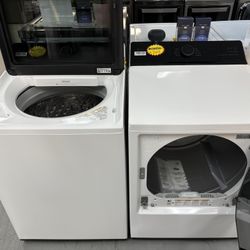 Large‼️5.5 cu.ft Washer and 7.4 cu.ft Gas Dryer