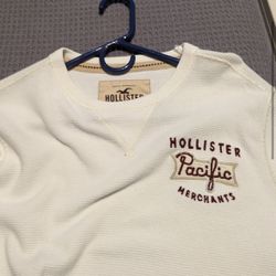 Hollister Pull Over 