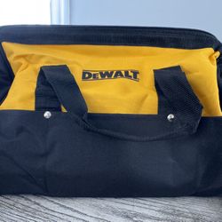 NEW DEWALT 15” TOOL BAG