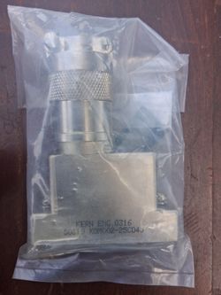 Lot of 20 Crouse-Hinds Myers ST3 1" Scru-Tite Zinc Insulated Conduit Hubs