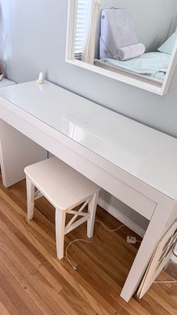 Vanity with mirror