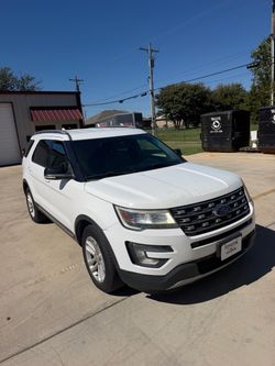2016 Ford Explorer