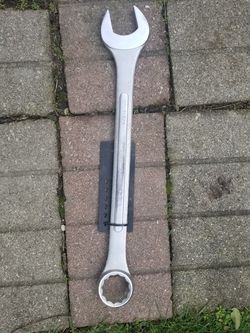 Big wrench