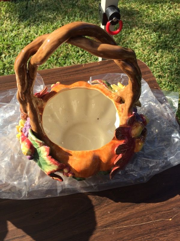 Fitz & Floyd fall harvest basket