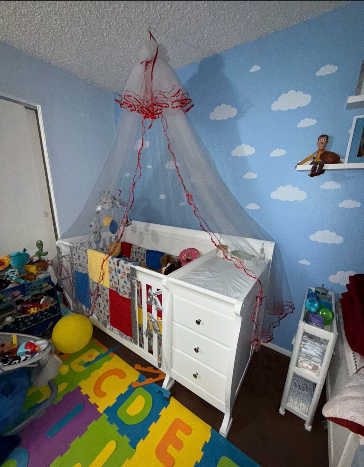 Baby crib